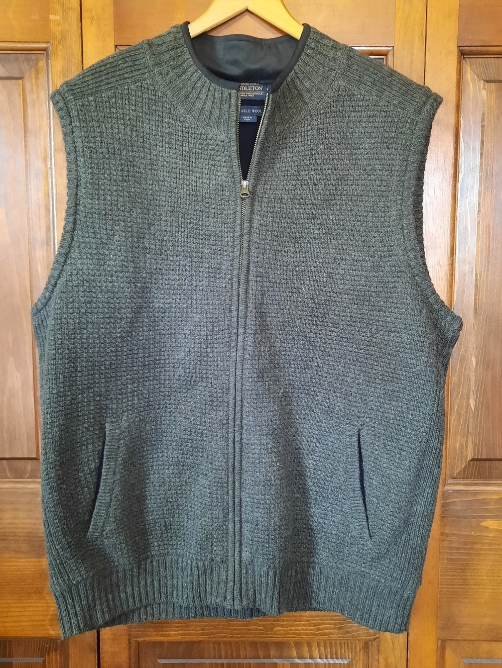 Pendleton Washable Wool Green Knit Full Zip Sweater Vest Fleece Lined Size XL